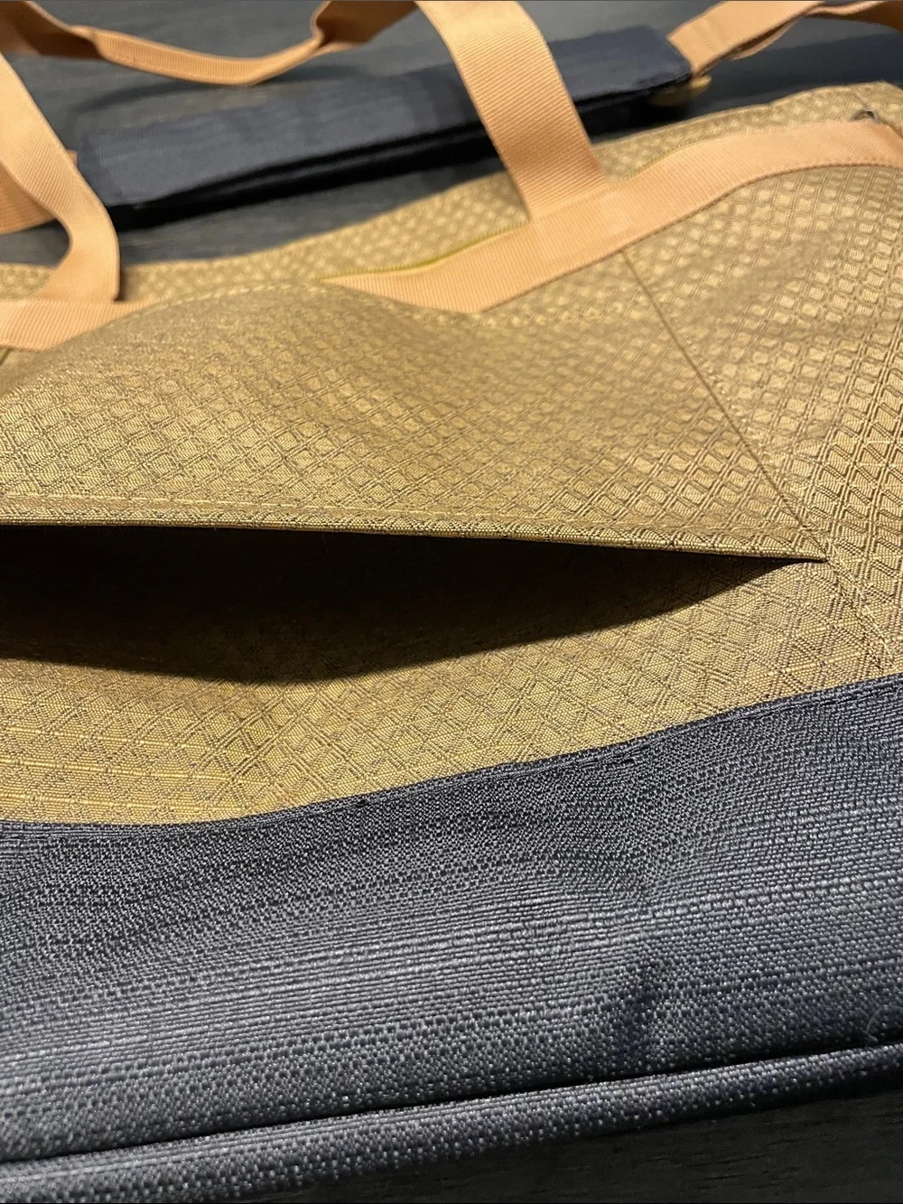 Dakine Tan & Charcoal Messenger Bag with Yellow Accent